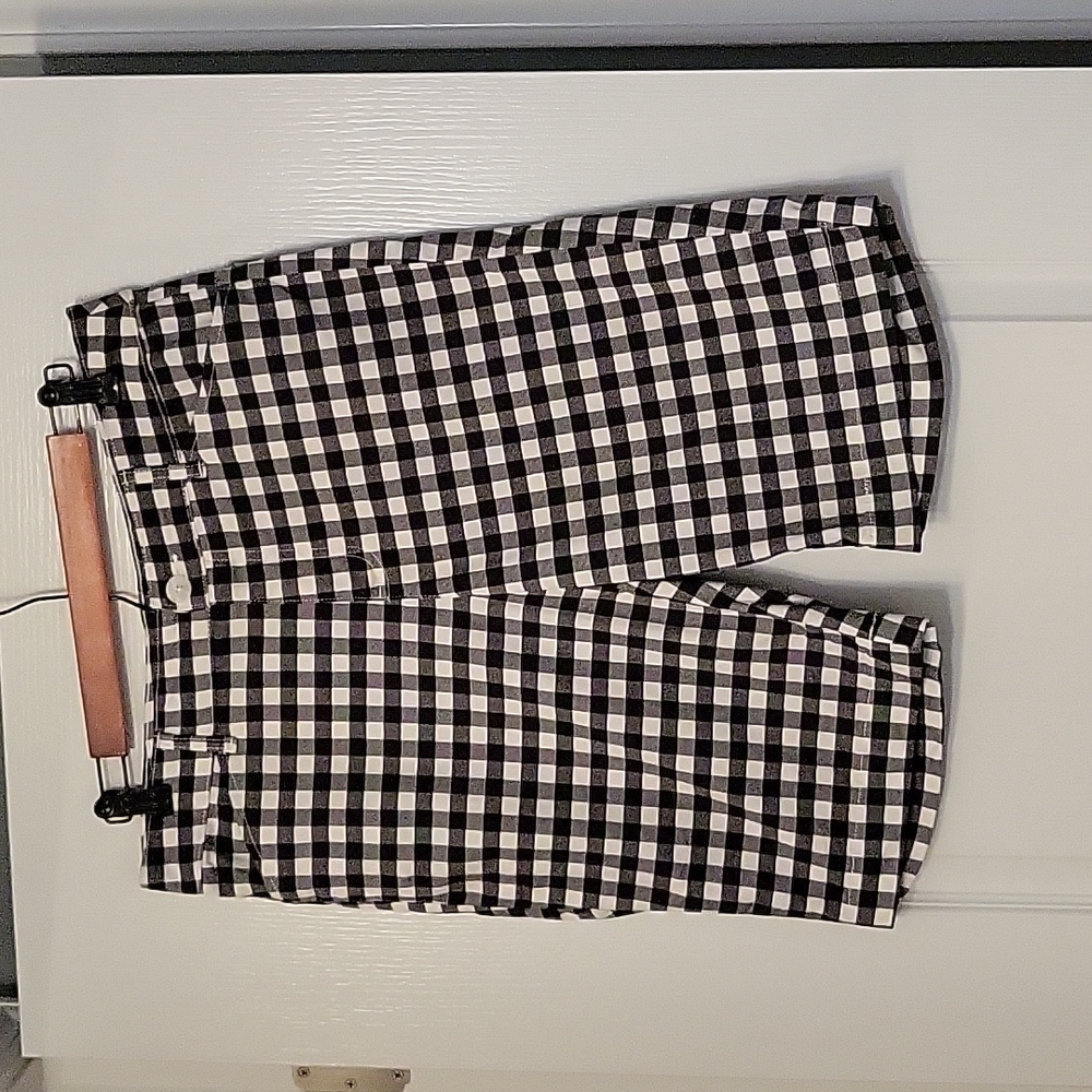 St John's Bay Checkered Bermuda Shorts - size 12 -EUC
